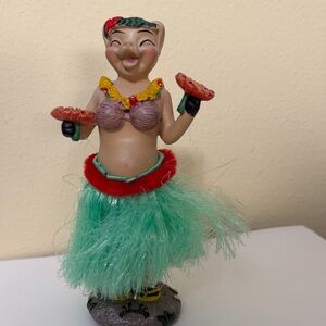 Vintage Hawaiian Hula Girl Bobble Pig Grass Skirt Dancing Dash Resin Figure